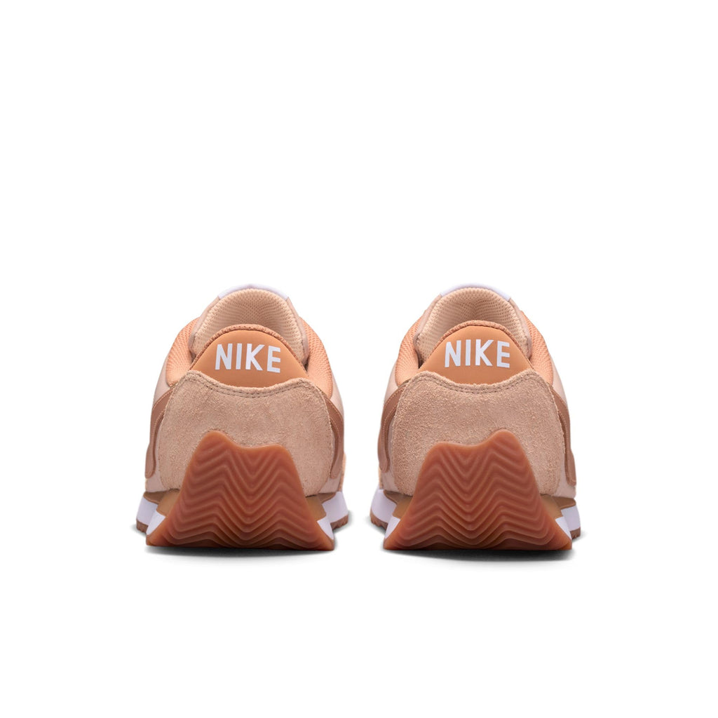 Nike Women's Pacific Shoes, Shimmer/Light Cognac-Gum Medium Brown-White, 8