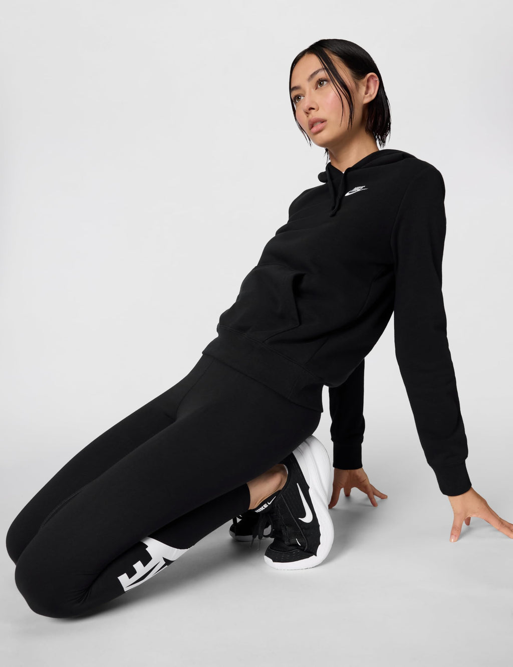 Nike Women's Sportswear Club Fleece Pullover Hoodie, Black/White, Large
