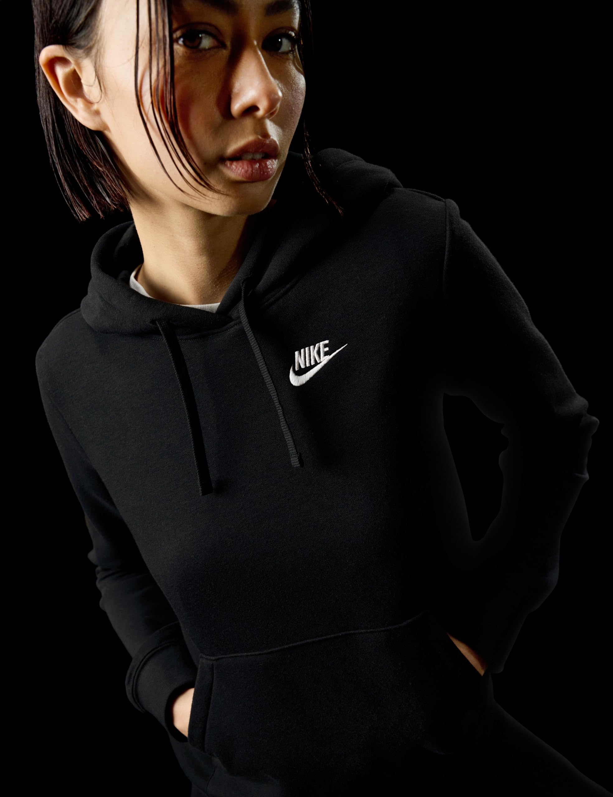 Nike Women's Sportswear Club Fleece Pullover Hoodie, Black/White, Large