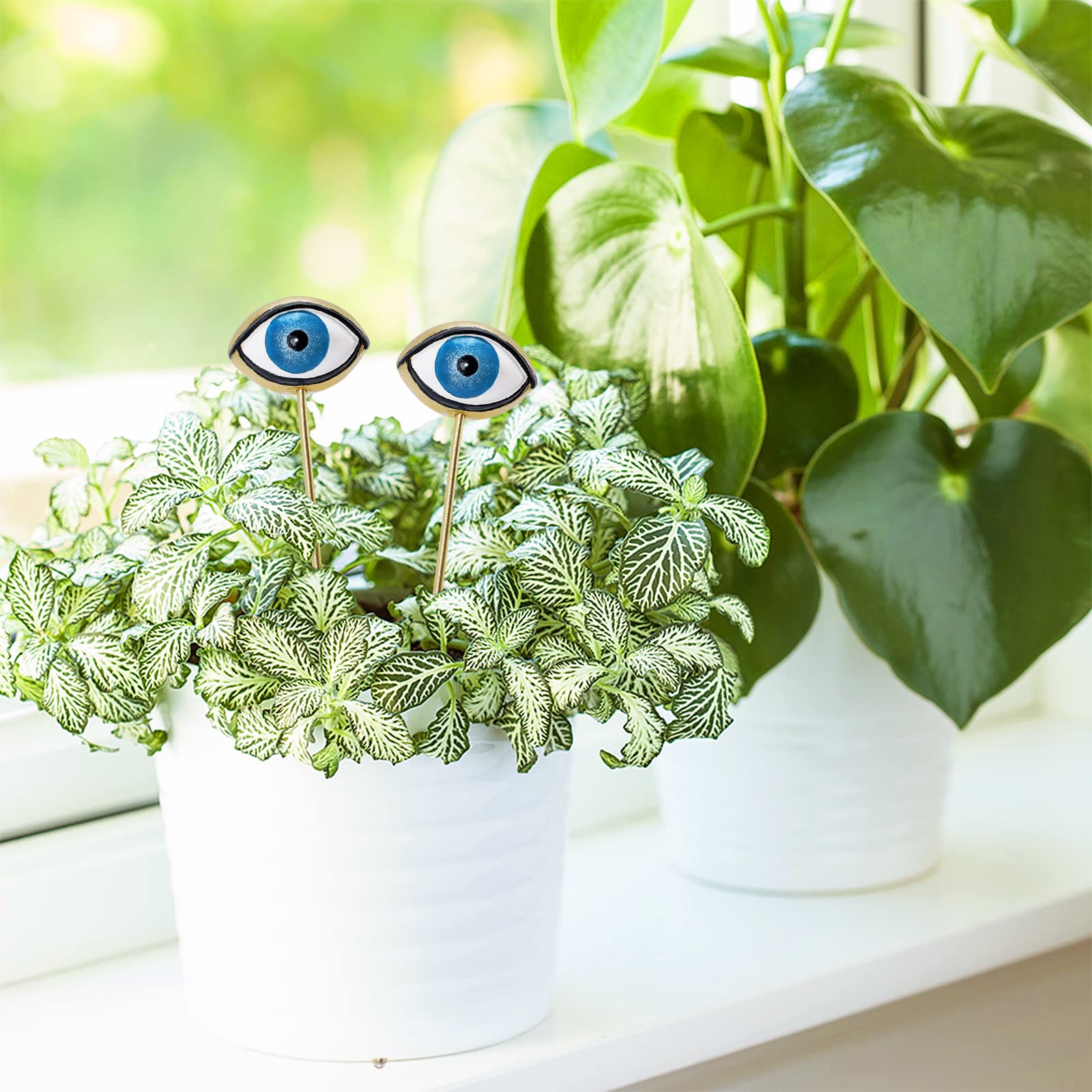 Tuitessine Resin Plant Eyes Stakes Set of 2, Eyeball Garden Plant Accessory, Evil Eye Plant Picks, Indoor Outdoor Plant Pot Decoration, Plant Lover, Plant Mom, Plant Lady Idea