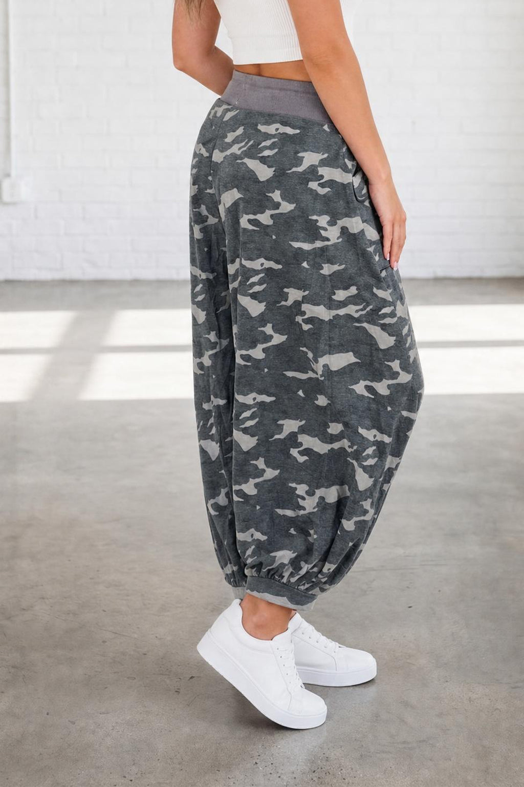 Khaki Drawstring Contrast Waistband Camouflage Cargo Barrel Pants